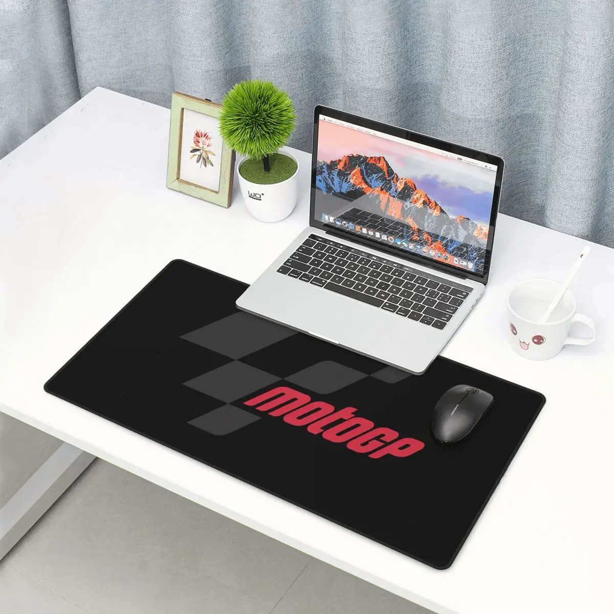 Large Mouse Pad Moto GP Logo E - огляд і ціна Pc Gaming Essentials Accessories
