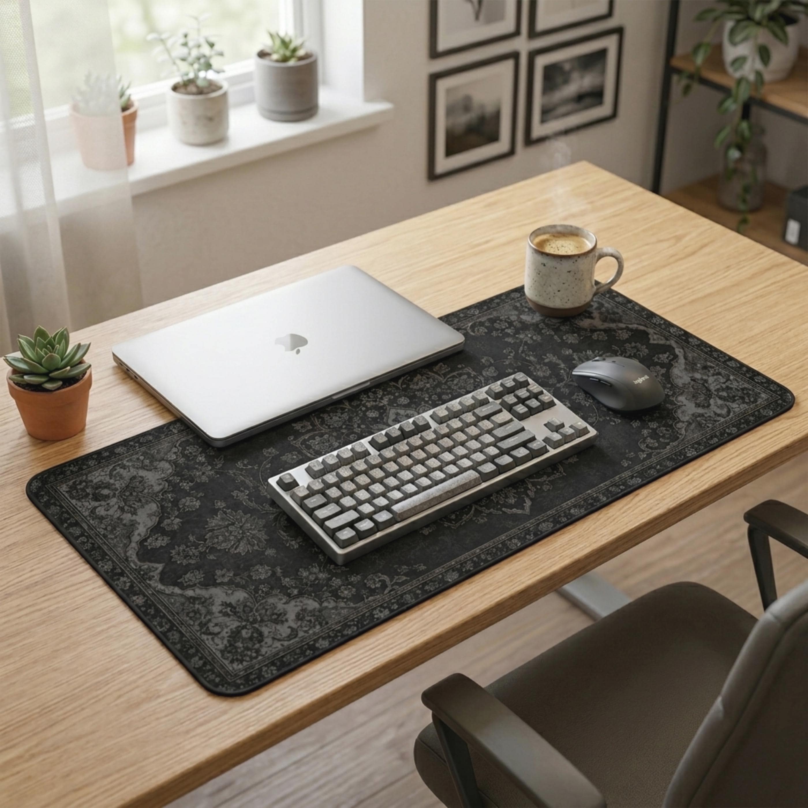 Black Rug Desk Mat Dark Academ - огляд і ціна Vintage Gaming Accessories