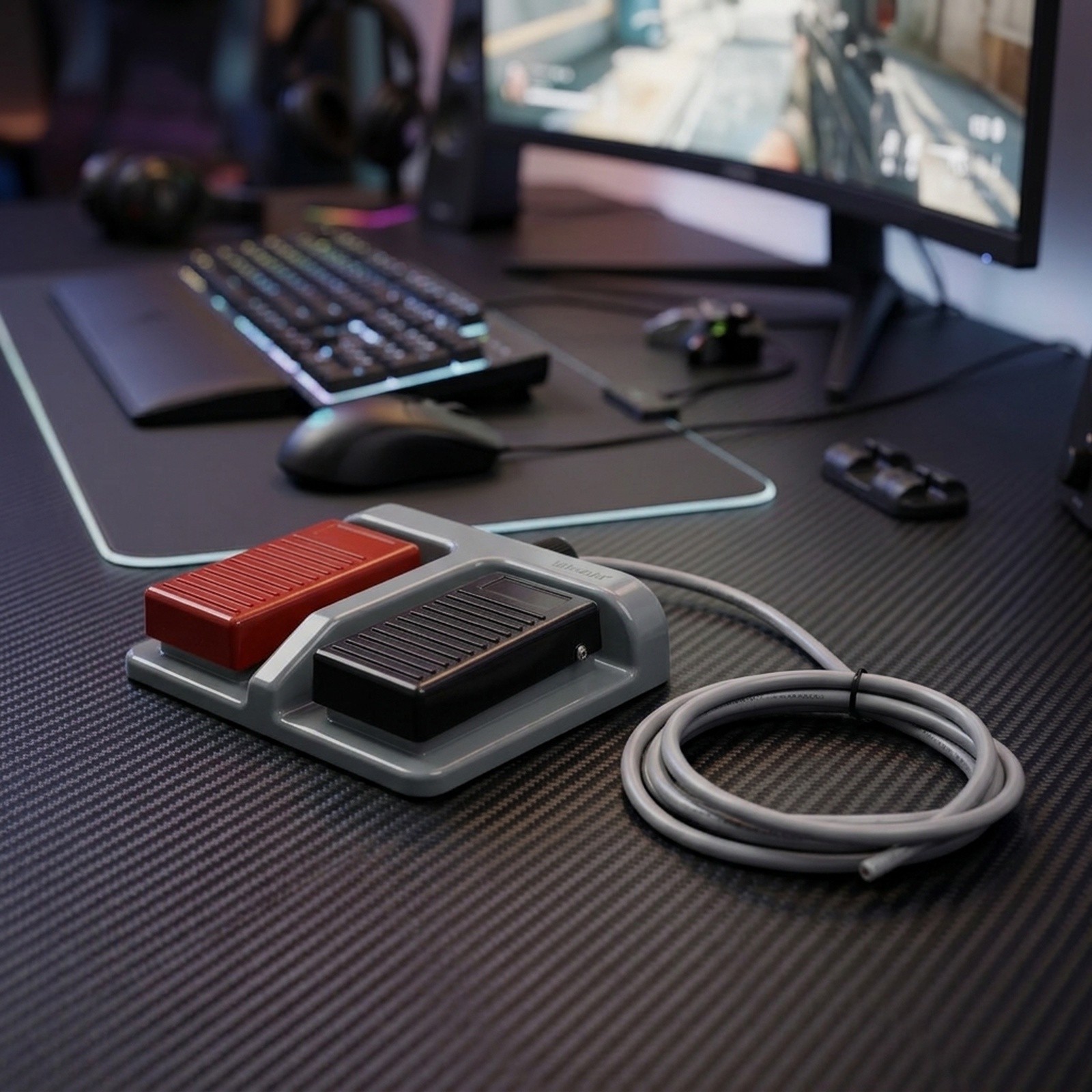 Red B'lack Dual Foot Switch Mo - огляд і ціна Gaming Accessories Images