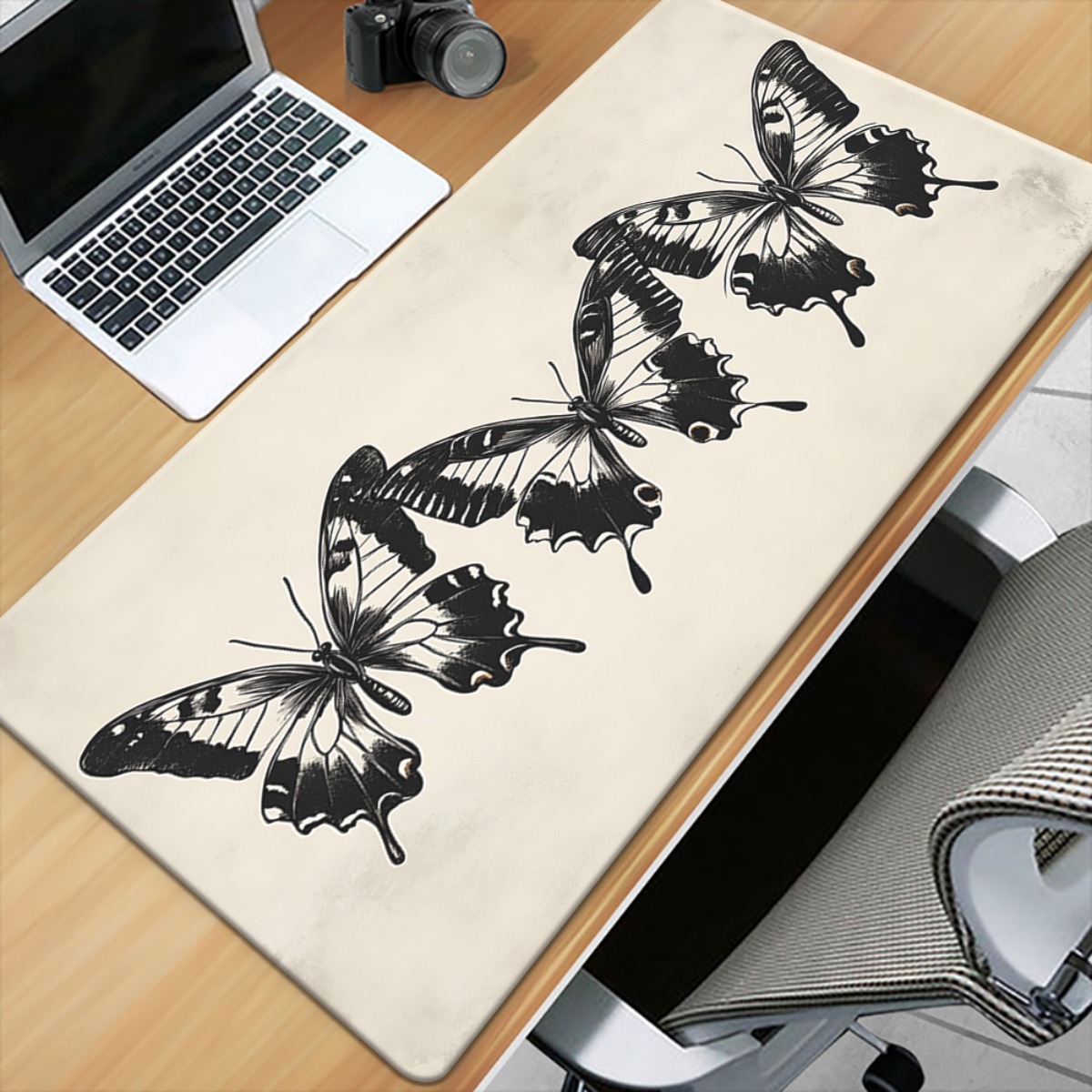 Butterfly Illustration Desk Ma - огляд і ціна Vintage Gaming Accessories